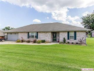 5619 Woodland Rd, Bartlesville, OK 74006-7817