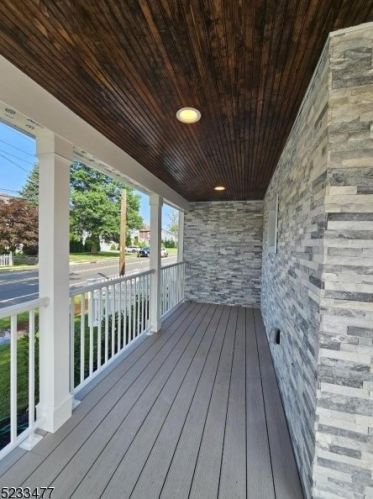 1 Burnside Ave, Cranford NJ  07016-2629 exterior