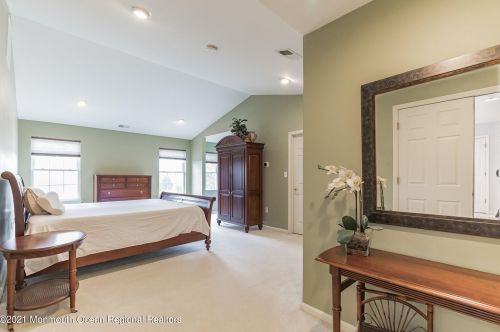 139 Princeton Oval, East Freehold NJ  07728-5338 exterior