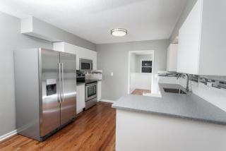 5516 70th St, Shawnee Mission KS  66208-2055 exterior