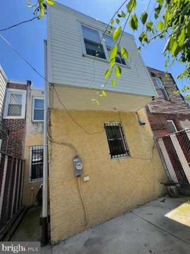 3442 Hope St, Philadelphia PA  19140-4617 exterior
