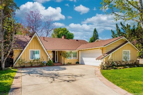 13506 Crewe St, Van Nuys, CA 91405-4233