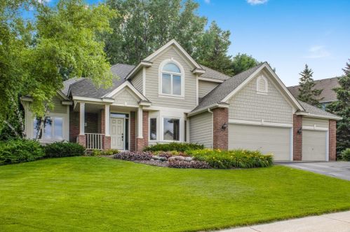 578 Hawthorne Woods Dr, Saint Paul, MN 55123-3059