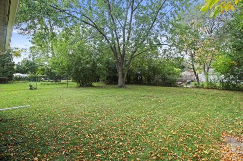 3725 63, Milwaukee WI 53220-1957 exterior