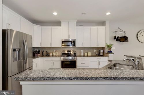13567 Handel Pl, Gainesville VA  20155-3636 exterior
