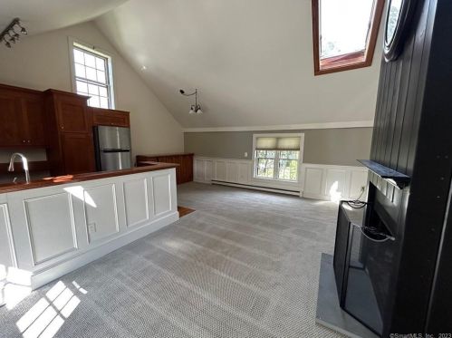 173 Saybrook Rd, Essex CT  06426-1415 exterior