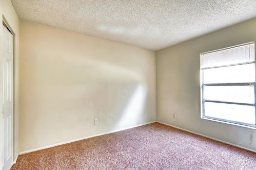 194 Elm Dr, Orange City FL  32763-7401 exterior