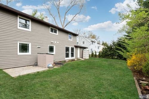 931 Monroe St, Ridgewood NJ  07450-1026 exterior