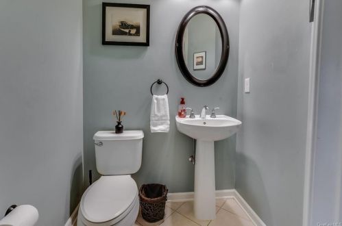 323 Honness Rd, Fishkill NY  12524-2983 exterior