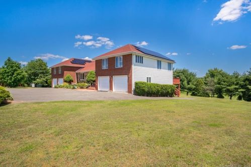 80 Main St, East Granby, CT 06026-8700