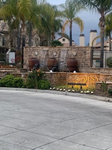 24103 Del Monte Dr, Santa Clarita CA  91355-3806 exterior