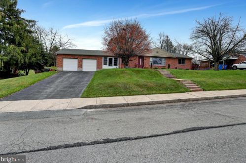 171 5th St, Mount Wolf, PA