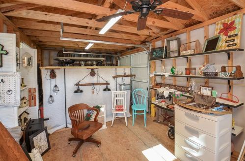 38322 Cork St, Hempstead TX  77445-7408 exterior