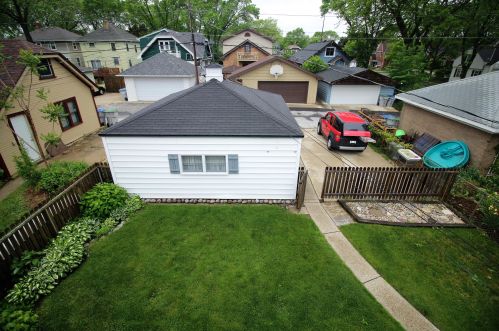 3205 Lenox St, Milwaukee, WI 53207-2807