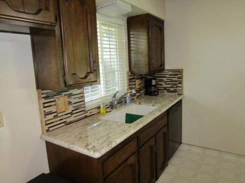 1931 San Gabriel Ave, Clovis CA  93611-4124 exterior