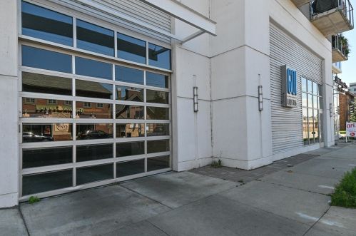 601 Ogden Ave, Milwaukee WI  53202-2687 exterior
