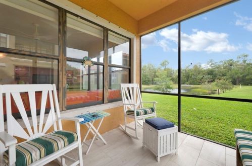 1299 Verde Dr, Naples FL  34105-4975 exterior