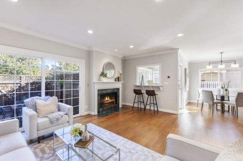 574 Hacienda Ave, Campbell CA 95008-6322 exterior