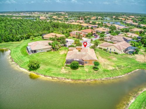 223 San Vicente Ln, Kissimmee, FL 34759-3696