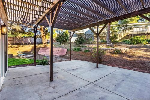 1311 Morning Glory Pl, Vista CA  92084-7222 exterior