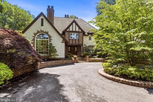 705 Cedar Ln, Ithan, PA 19085-2073