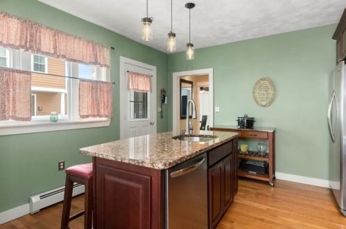 6 Woodside St, Salem MA 01970-1616 exterior