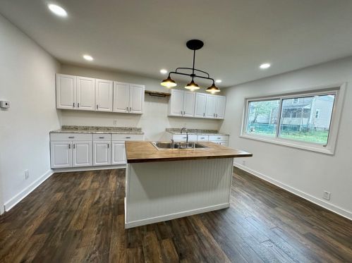 1615 5th Ave, Beaver Falls PA  15010-4028 exterior