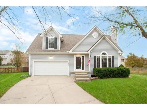 16420 157th Ter, Olathe, KS 66062-3748