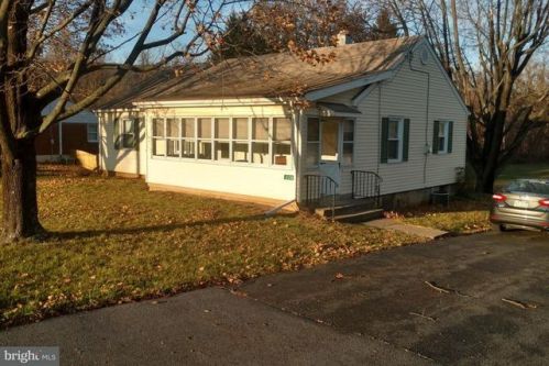 228 Salt Rd, West Enola, PA 17025-2021