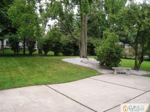 314 New Brunswick Ave, East Brunswick NJ  08816-4035 exterior