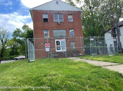 10 Avenue A, East Freehold NJ  07728-1706 exterior