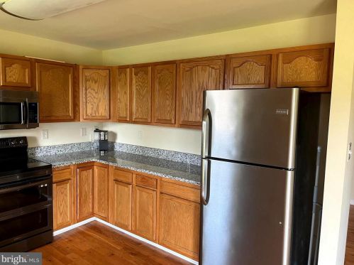 212 Ann St, Charles Town WV  25414-1604 exterior