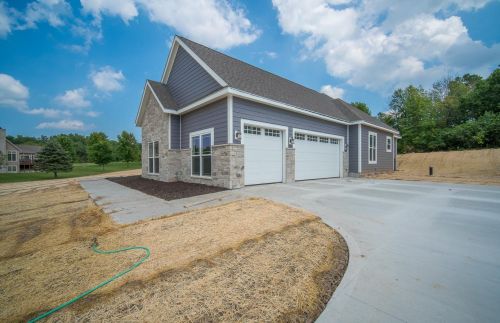 440 Harvest Moon Ct, Colgate, WI 53017-9147