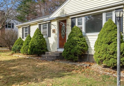 36 Cody Ave, Plainville, CT 06062-1137