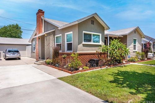5353 Rosebay St, Long Beach, CA 90808-3526
