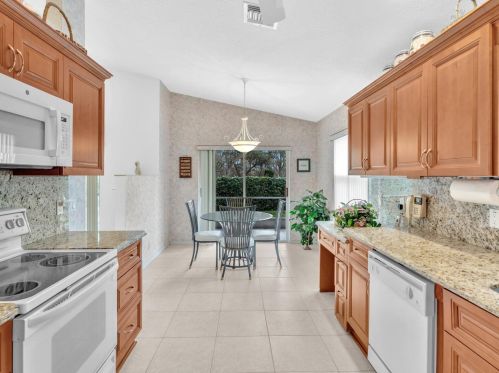 6840 Lismore Ave, Boynton Beach FL  33437-6441 exterior