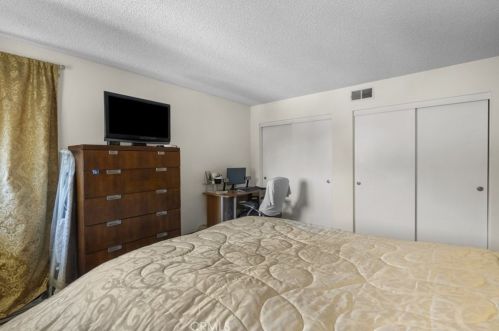 805 Chestnut St, Glendale CA 91205-2501 exterior