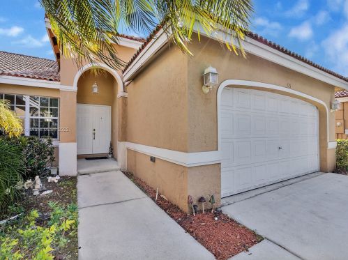 425 198 Ter, Hollywood FL exterior