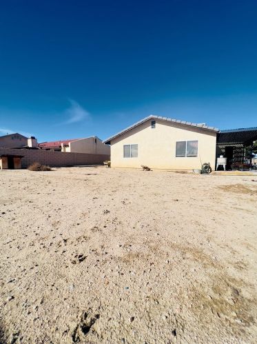 26969 Lakeview Dr, Helendale CA  92342-7808 exterior