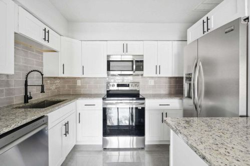 815 Jasmine Dr, West Palm Beach FL  33403-2106 exterior