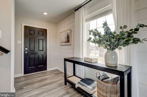 179 Winifred Dr, Hanover PA  17331 exterior