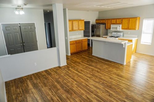 13560 Princeton Dr, Victorville, CA 92392-8302