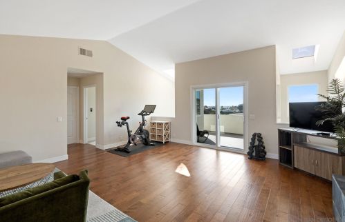 3136 Geronimo Ave, San Diego CA 92117-6244 exterior