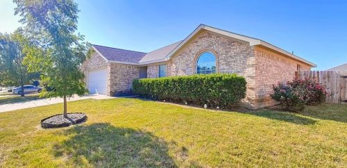 537 Barbara Jean Ln, Burleson, TX 76028-5685