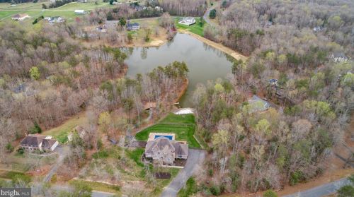 7905 Waterford Dr, Spotsylvania VA  22551-2204 exterior