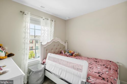 119 Nathan Dr, Riverton NJ  08077 exterior