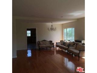 922 Bundy Dr, Los Angeles CA  90049-1509 exterior
