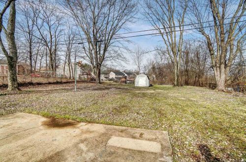 19 Plymouth Ln, Covington KY 41018-2757 exterior