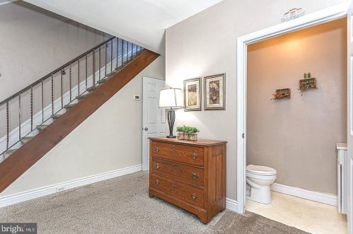 617 Derstine Ave, Lansdale PA 19446-3342 exterior