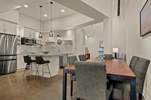 536 Manzana Pl, San Jose CA  95112-7812 exterior